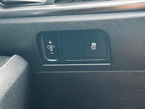 Used 2024 Kia Sorento S w/ Panoramic Sunroof Package FWD image 30