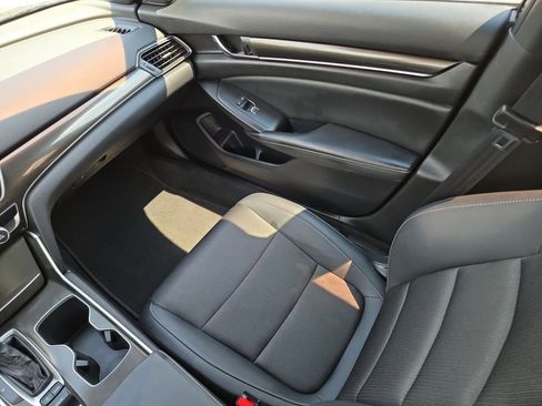 Used 2022 Honda Accord Sport image 11