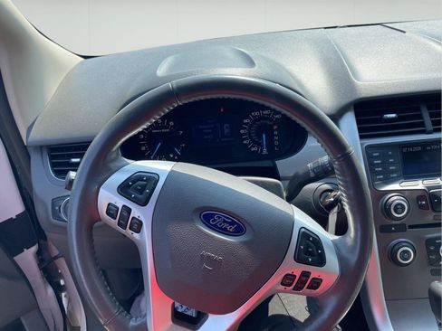 Used 2012 Ford Edge SEL FWD image 33