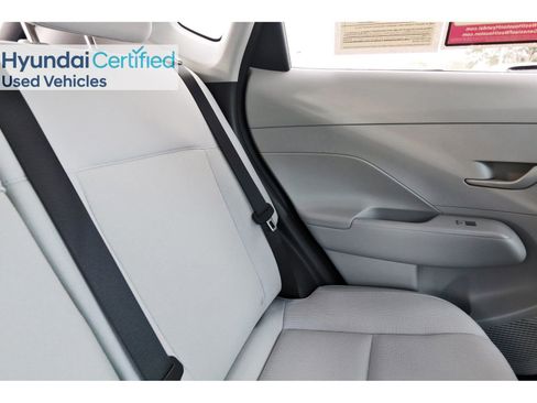 Certified 2024 Hyundai Kona SEL w/ Convenience Package image 15