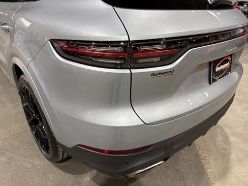 Used 2020 Porsche Cayenne image 46