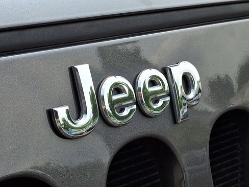 Used 2016 Jeep Wrangler Sport w/ Quick Order Package 23S AWD/4WD image 28