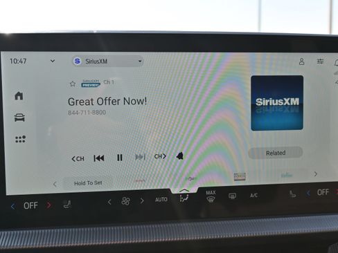 Used 2025 Ford Explorer ST-Line w/ Premium Package image 23