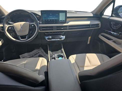 New 2026 Lincoln Corsair Premiere FWD image 9