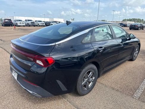 Used 2022 Kia K5 LX FWD image 5