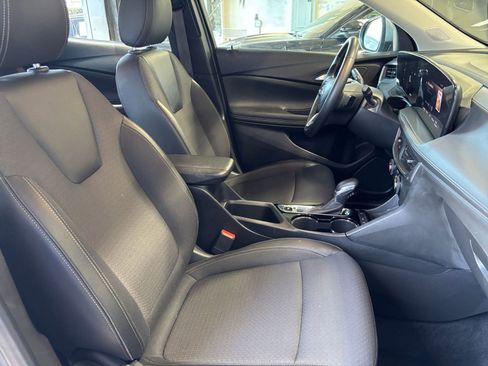 Used 2025 Buick Encore GX Preferred FWD image 35