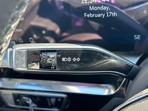 New 2025 Cadillac Lyriq Luxury image 17