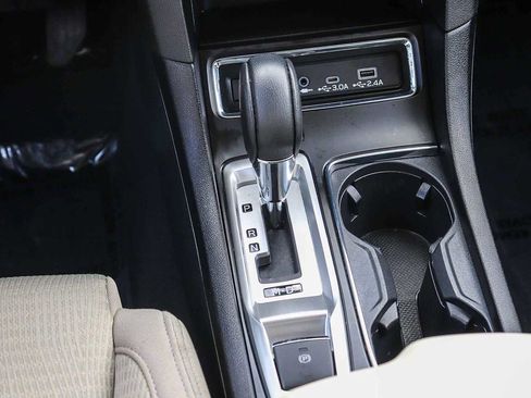 Used 2023 Subaru Ascent Premium w/ Convenience Package image 14