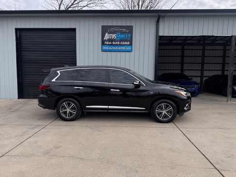 Used 2018 INFINITI QX60 FWD image 10