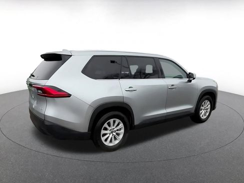 Used 2024 Toyota Grand Highlander XLE image 15