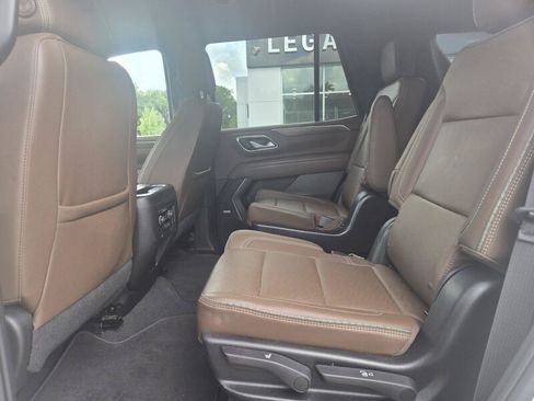 Used 2022 Chevrolet Tahoe High Country RWD image 28