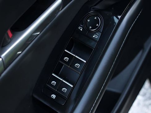 Certified 2024 MAZDA CX-30 AWD 2.5 S w/ Select Sport Pkg image 15