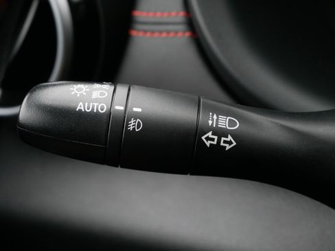 Certified 2023 Nissan Kicks SR image 33