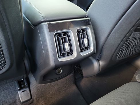 New 2026 Kia Sorento LX FWD image 11