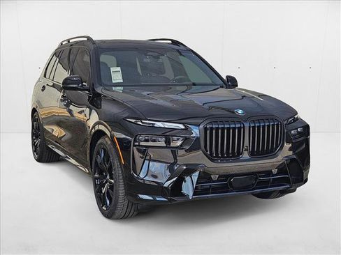 New 2026 BMW X7 xDrive40i w/ M Sport Package image 3