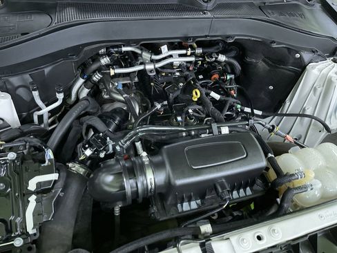 Used 2022 Ford Explorer XLT w/ Class IV Trailer Tow Package image 30