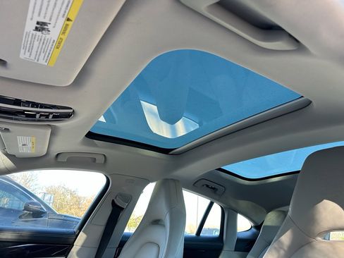 Used 2018 Porsche Panamera 4 image 27