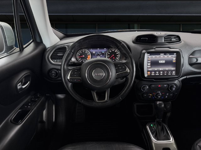 Used 2018 Jeep Renegade Limited w/ UConnect 8.4 Nav Group FWD image 12