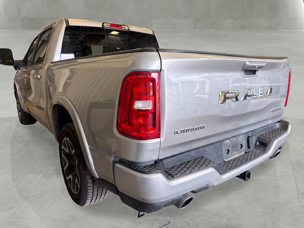 Used 2025 RAM 1500 Laramie w/ Sport Appearance Package AWD/4WD image 4