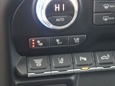 Used 2020 GMC Sierra 3500 Denali w/ Denali Ultimate Package image 28