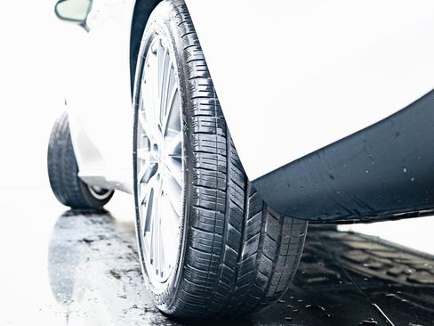 Certified 2025 Mercedes-Benz CLA 250 4MATIC image 40