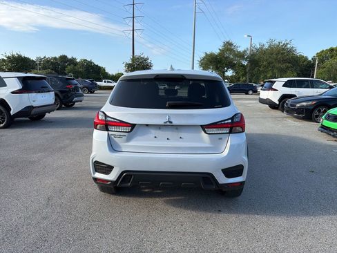 Used 2025 Mitsubishi Outlander Sport SE AWD/4WD image 4