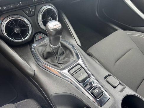 Used 2021 Chevrolet Camaro LT RWD image 12