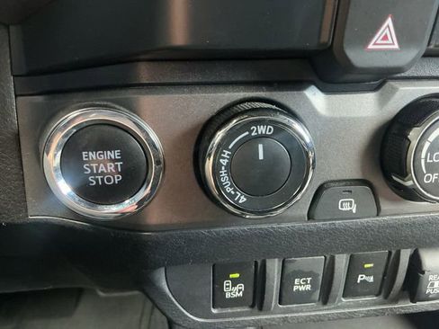 Certified 2020 Toyota Tacoma TRD Off-Road w/ Technology Package AWD/4WD image 20