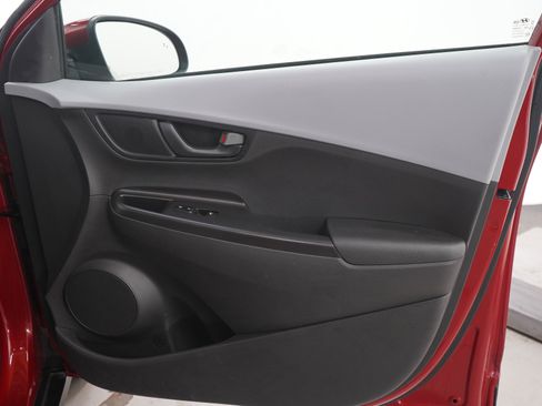 Used 2020 Hyundai Kona SEL FWD image 11