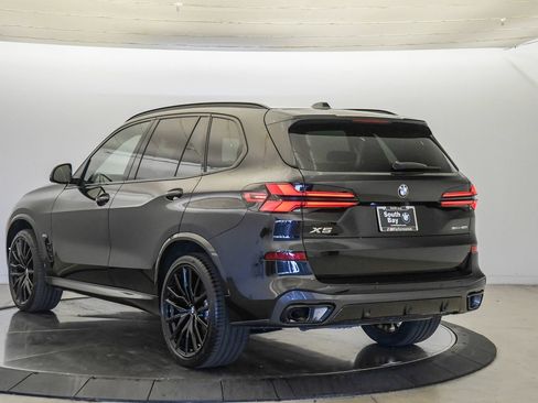 Used 2025 BMW X5 sDrive40i w/ M Sport Package RWD image 2