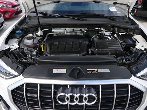 Used 2024 Audi Q3 2.0T Premium image 29