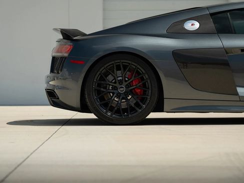 Used 2018 Audi R8 V10 RWD image 53