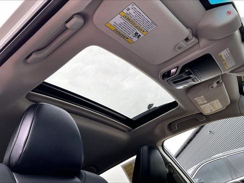 Used 2021 Subaru Outback Limited XT image 14