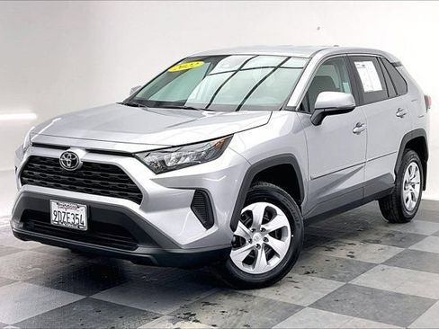 Used 2022 Toyota RAV4 LE AWD/4WD image 12
