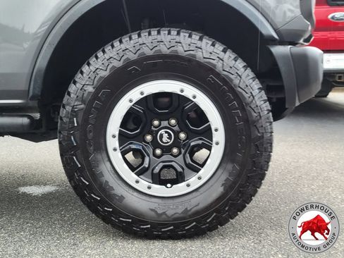 Used 2024 Ford Bronco Black Diamond w/ Sasquatch Package AWD/4WD image 12