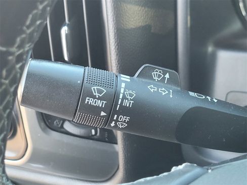 Used 2018 Chevrolet Silverado 1500 LT w/ LT Eassist Package image 23