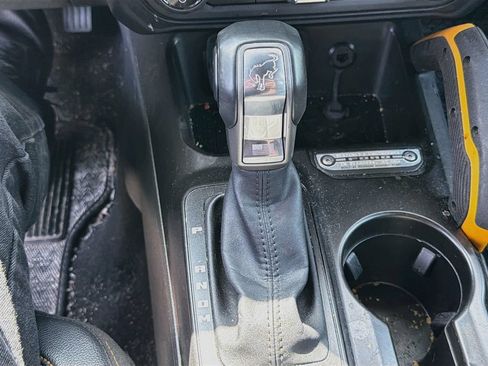 Used 2022 Ford Bronco Badlands w/ Sasquatch Package AWD/4WD image 19
