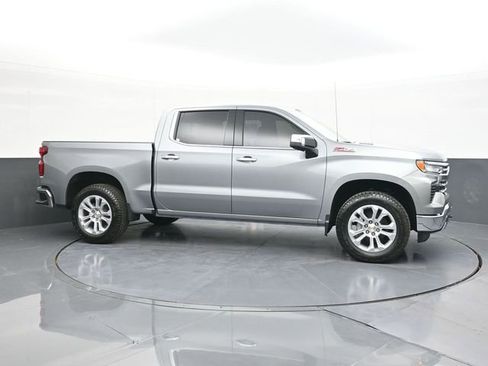 New 2026 Chevrolet Silverado 1500 LTZ w/ LTZ Premium Package AWD/4WD image 13