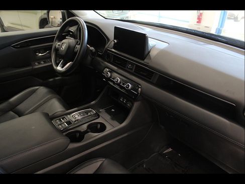 Certified 2025 Honda Pilot EX-L image 24