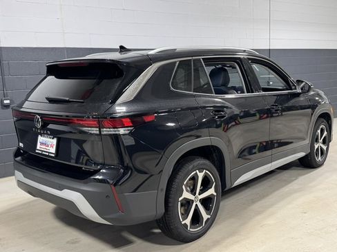 New 2026 Volkswagen Tiguan SE AWD/4WD image 9