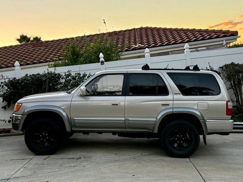 Used 1997 Toyota 4Runner Limited image 6