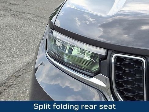 Used 2023 Jeep Grand Cherokee Laredo image 21