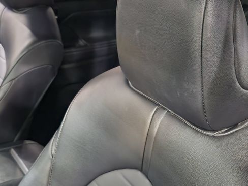 Used 2022 Toyota Highlander XLE FWD image 34