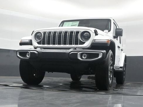 New 2026 Jeep Wrangler Unlimited Sahara AWD/4WD image 42