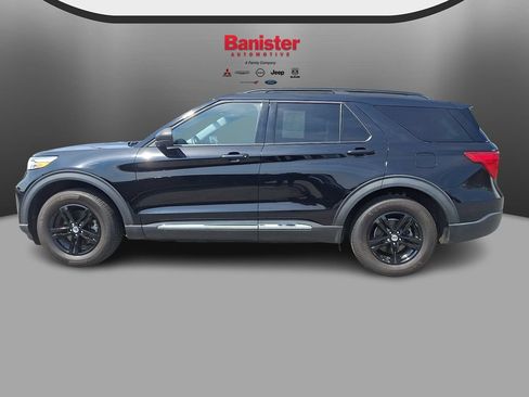 Used 2021 Ford Explorer XLT w/ Equipment Group 202A AWD/4WD image 7