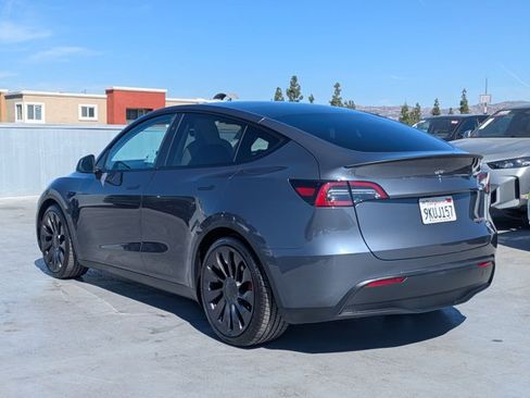 Used 2023 Tesla Model Y Performance AWD/4WD image 8