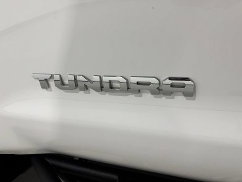 Used 2020 Toyota Tundra SR5 w/ TRD Off-Road Package AWD/4WD image 33