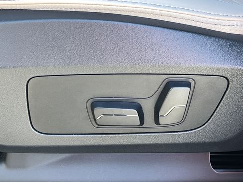 Used 2025 BMW X1 xDrive28i w/ Convenience Package image 6