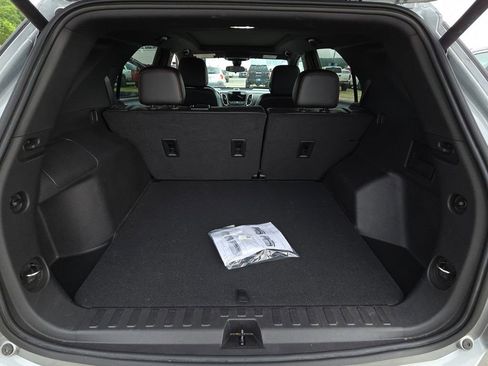 Used 2024 Chevrolet Equinox RS w/ RS Leather Package AWD/4WD image 15
