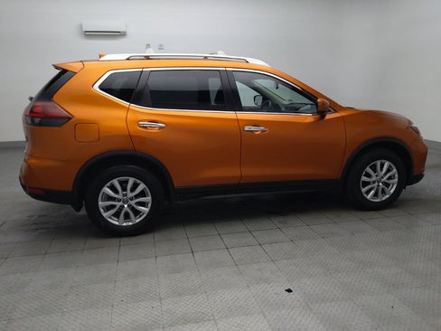 Used 2020 Nissan Rogue SV FWD image 10